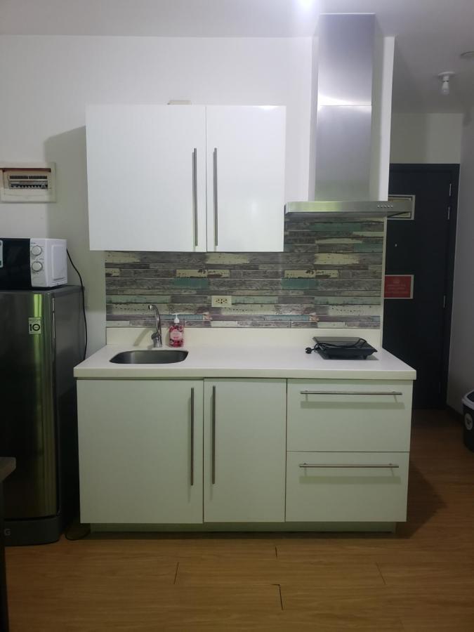 Sutherland Tower Acqua Private Residences Mandaluyong Esterno foto